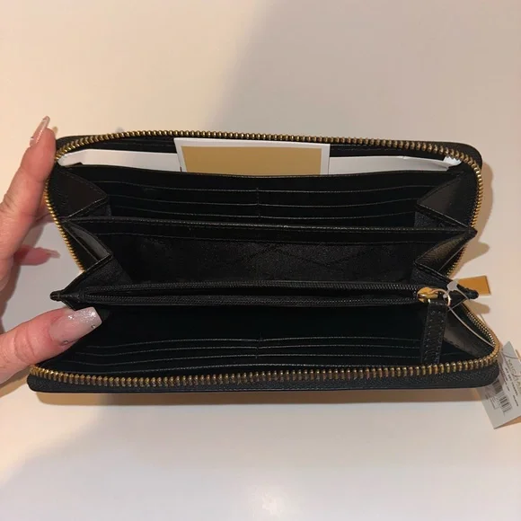 Michael kors wallet - Picture 2 of 3